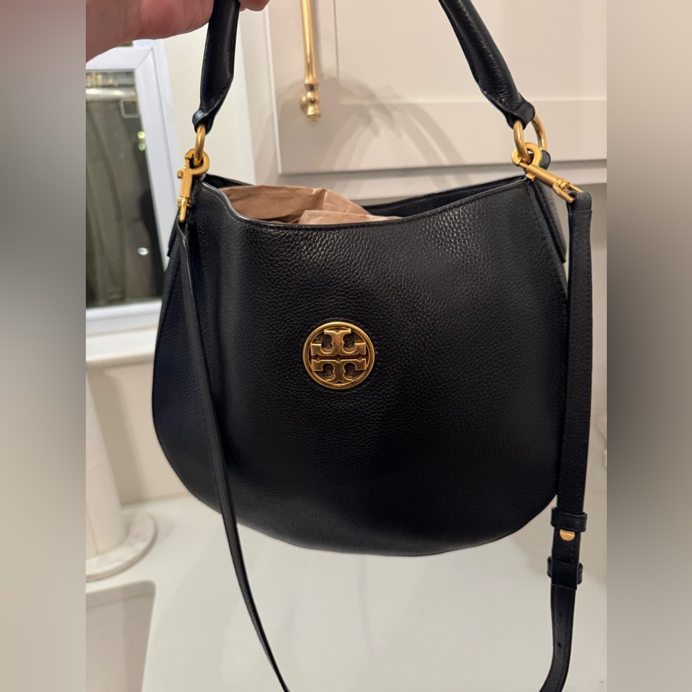 Tory Burch Carson Small Hobo Bag - Picture 8 of 10